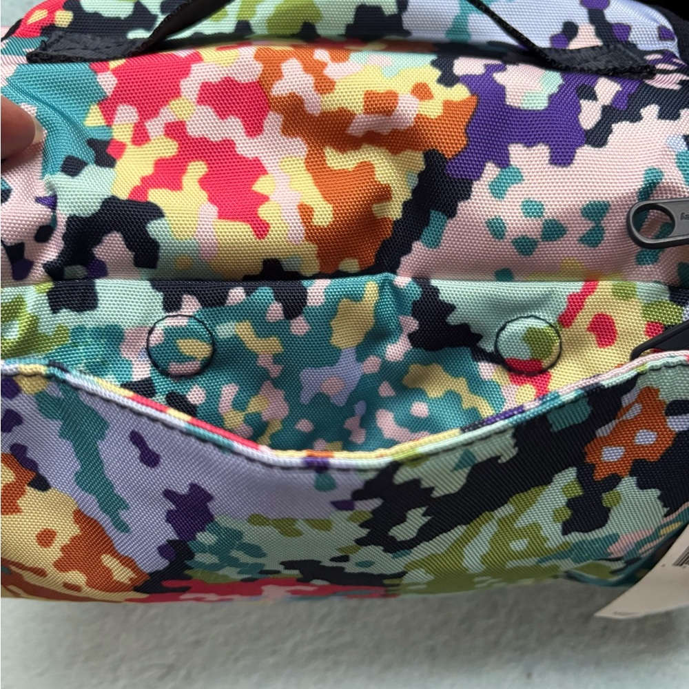 NWT Vera Bradley Large Travel Cosmetic Bag - Picture 6 of 11